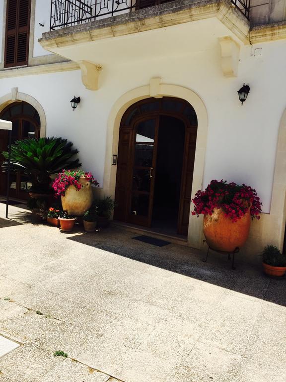 Suites Piazza Umberto Vignacastrisi Exteriör bild